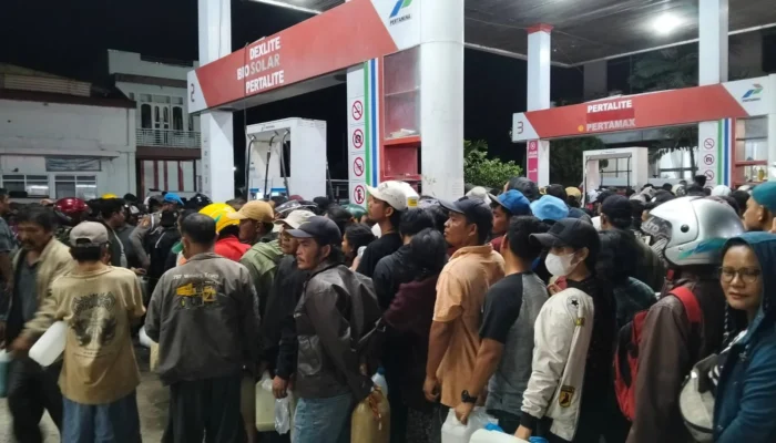 Warga Taput Kesulitan Mendapatkan BBM dan Air Bersih